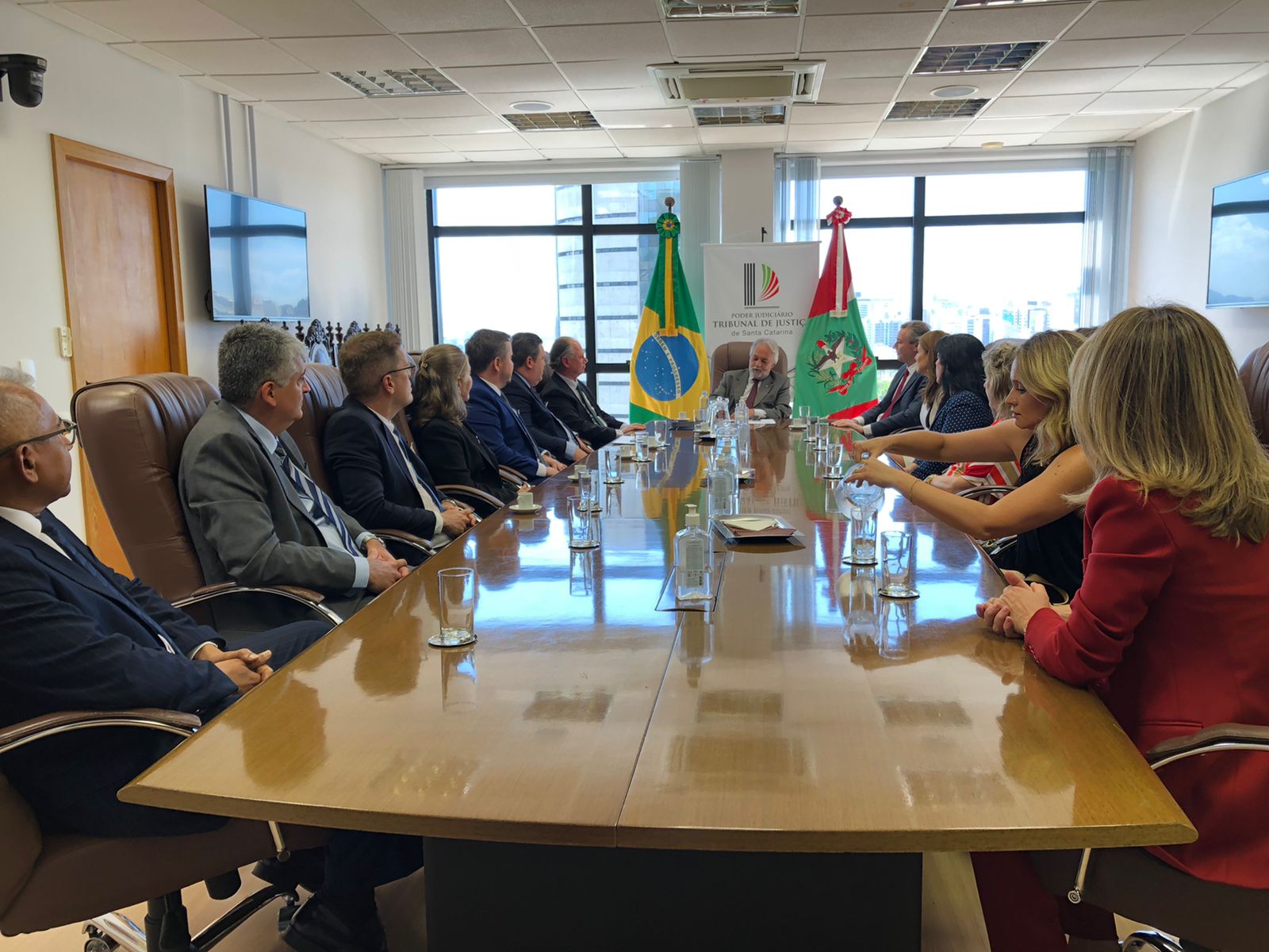 Tribunal de Justiça faz homenagem a 13 cartórios de SC com destaque em prêmio nacional 3 10962530